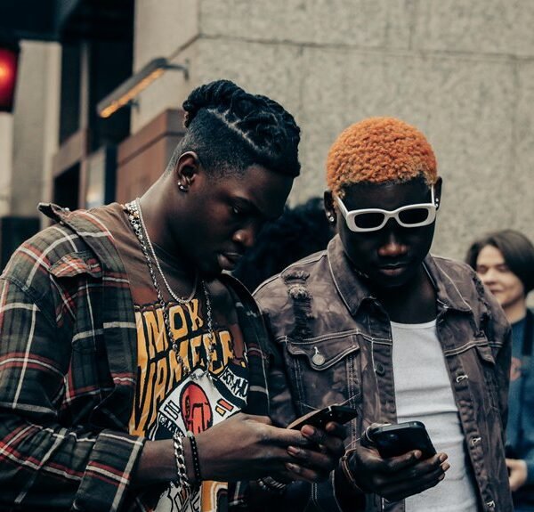 fashion influencer contact list
